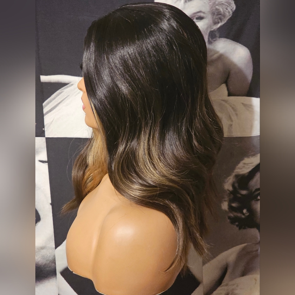 Wig - Picture 2 of 6